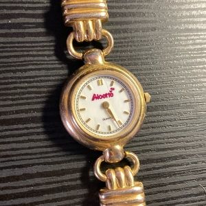 5 for $20 Vintage gold ladies aloette quartz watch